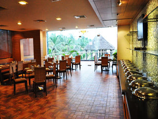 Jade Beach Resort Tirupporur Kültér fotó