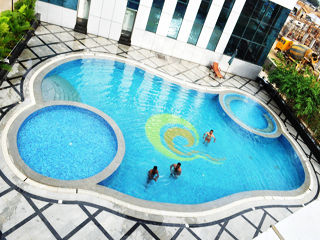 Jade Beach Resort Tirupporur Kültér fotó